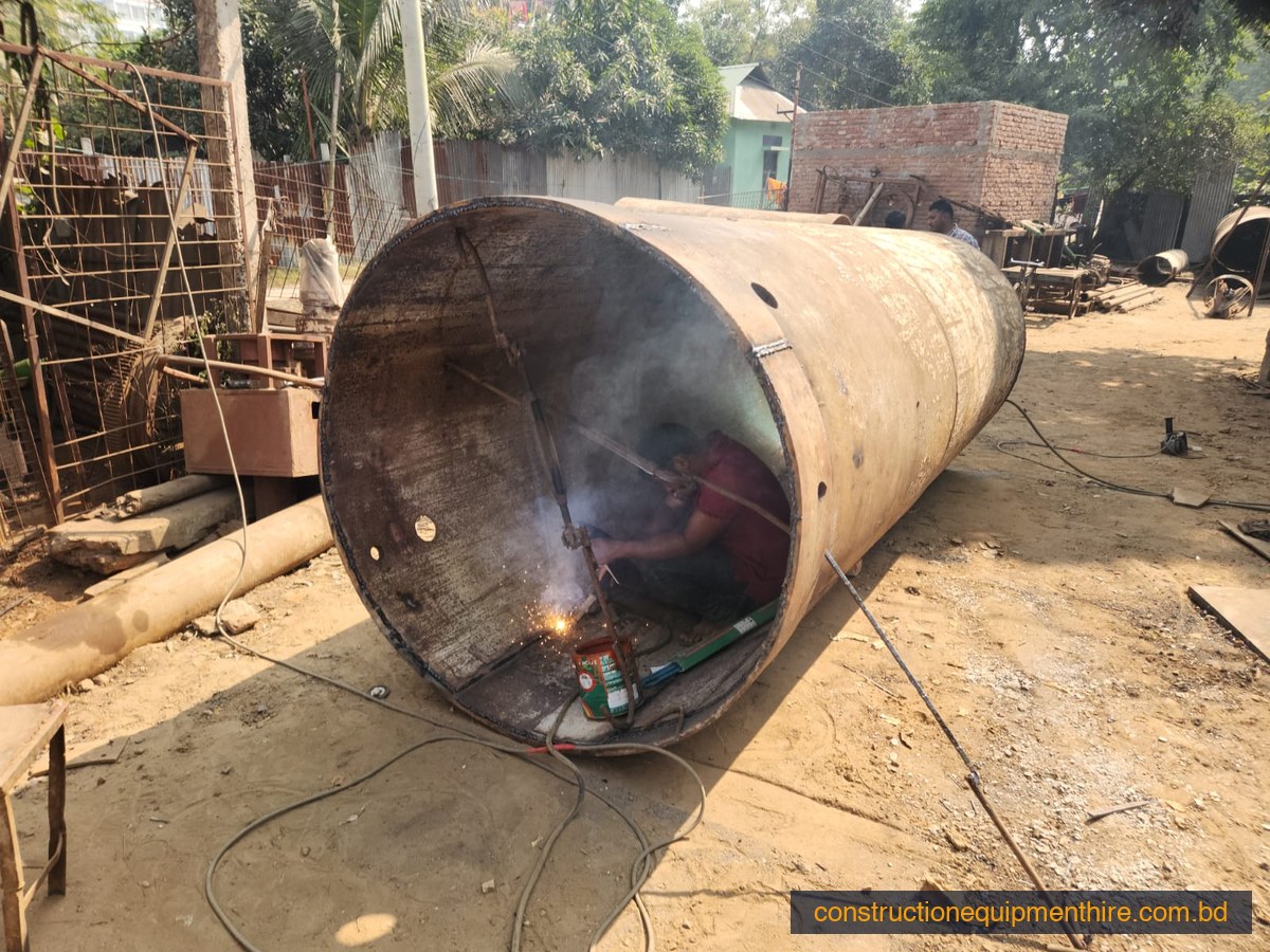 Welding inside dredge cutter cylinder