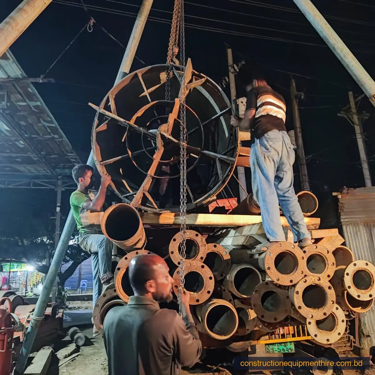 Night piling operation with drill pipes
